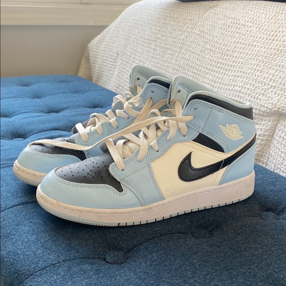 Jordan’s Air Ice Blue/Black